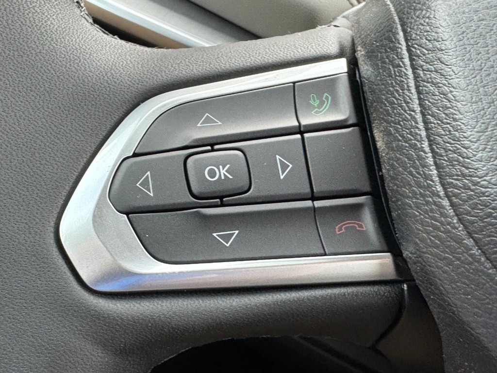 Jeep Compass Vehicle Full-screen Gallery Image 10