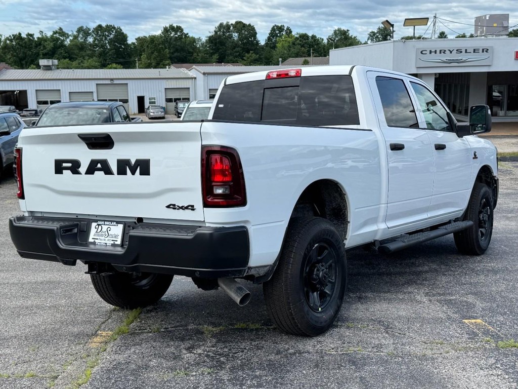 Ram 2500 Vehicle Full-screen Gallery Image 03
