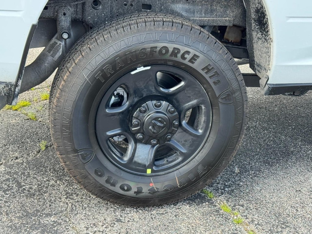 Ram 2500 Vehicle Full-screen Gallery Image 04