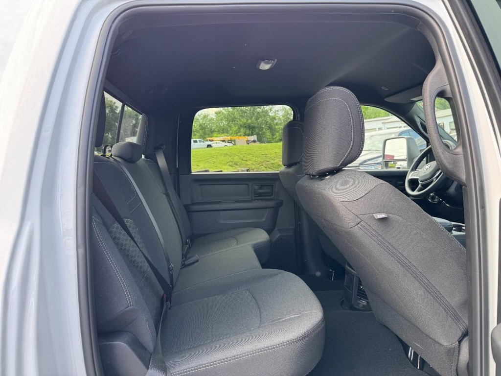 Ram 2500 Vehicle Full-screen Gallery Image 05