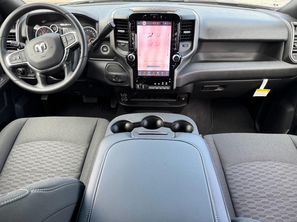 Ram 2500 Vehicle Full-screen Gallery Image 06