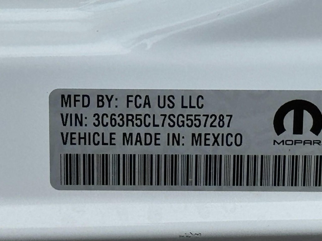 Ram 2500 Vehicle Full-screen Gallery Image 16