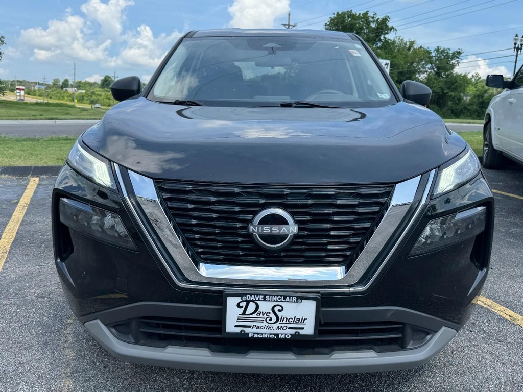 Nissan Rogue Vehicle Full-screen Gallery Image 07