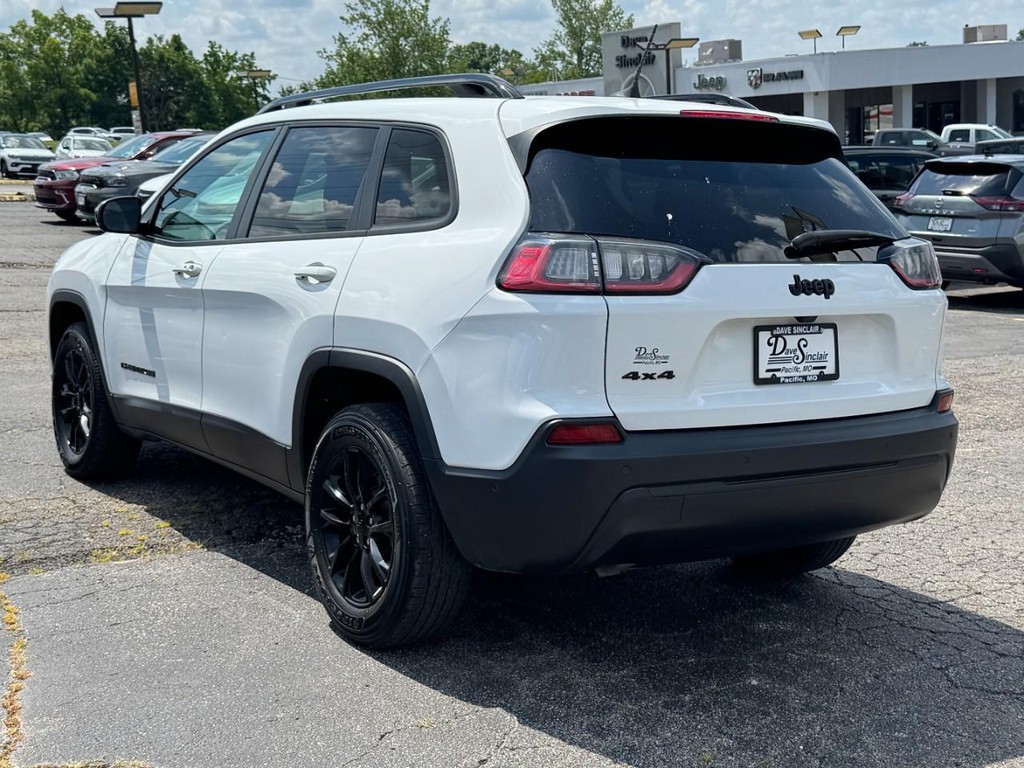Jeep Cherokee Vehicle Full-screen Gallery Image 04