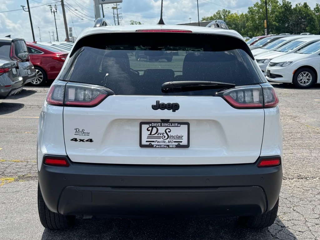 Jeep Cherokee Vehicle Full-screen Gallery Image 09