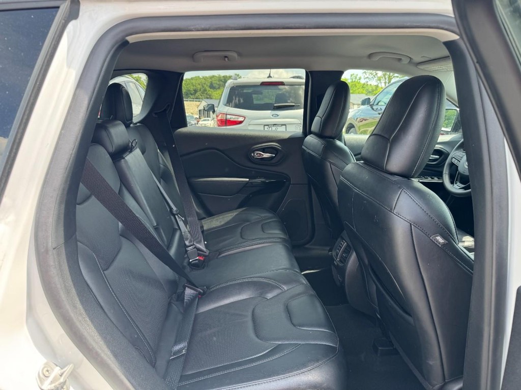 Jeep Cherokee Vehicle Full-screen Gallery Image 10