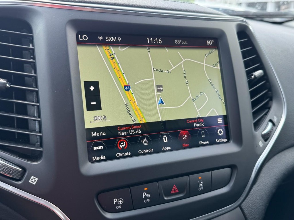 Jeep Cherokee Vehicle Full-screen Gallery Image 21