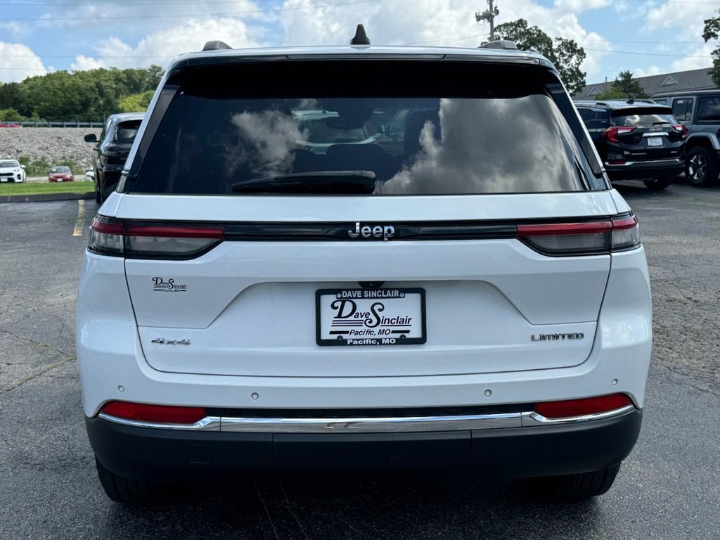 Jeep Grand Cherokee Vehicle Full-screen Gallery Image 10