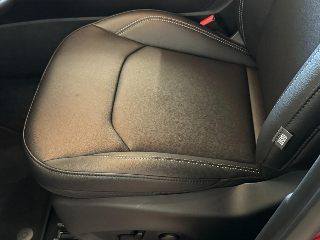 Jeep Compass Vehicle Full-screen Gallery Image 14