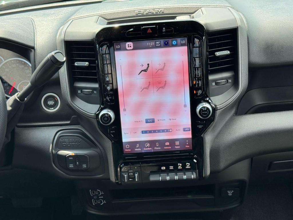 Ram 2500 Vehicle Full-screen Gallery Image 08