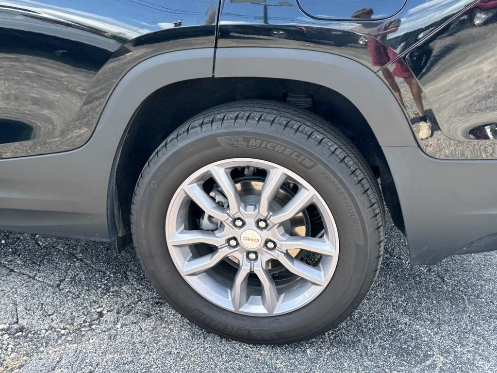 GMC Terrain Vehicle Full-screen Gallery Image 05