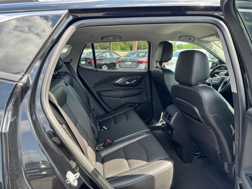 GMC Terrain Vehicle Full-screen Gallery Image 12