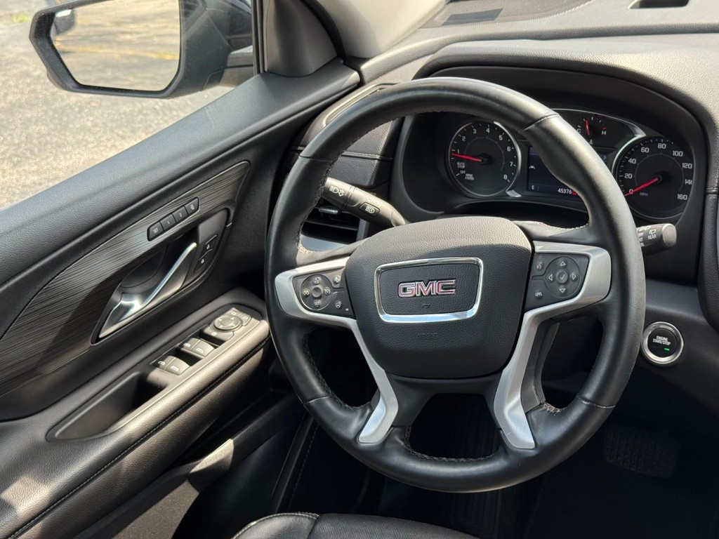 GMC Terrain Vehicle Full-screen Gallery Image 14