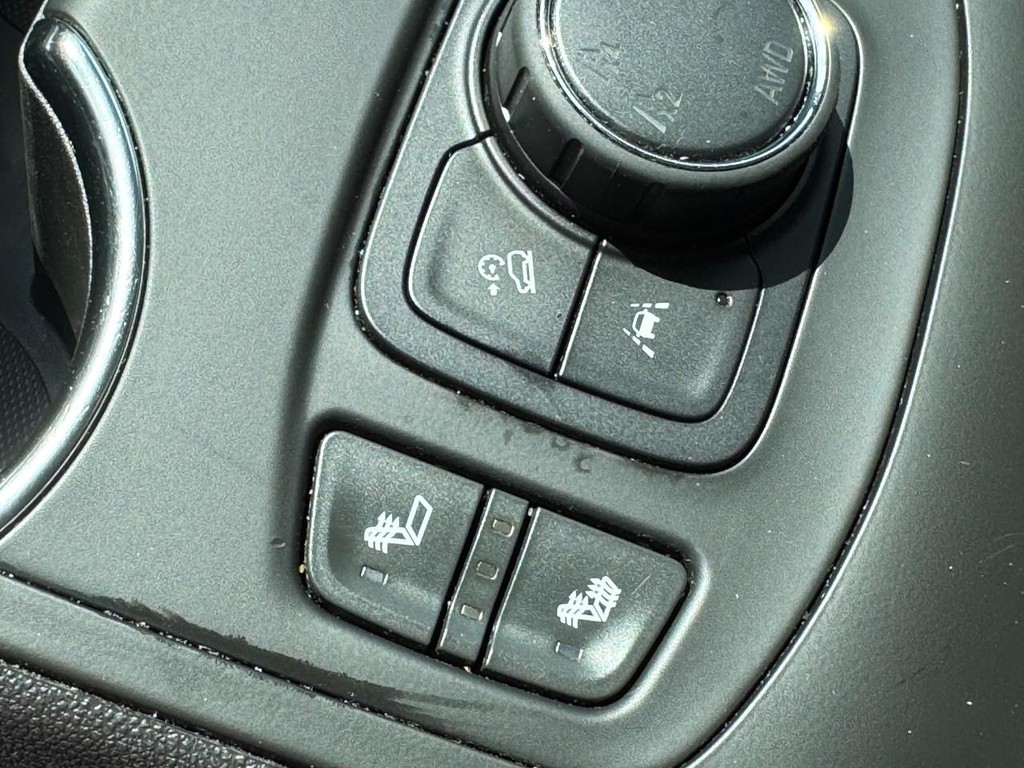 GMC Terrain Vehicle Full-screen Gallery Image 22