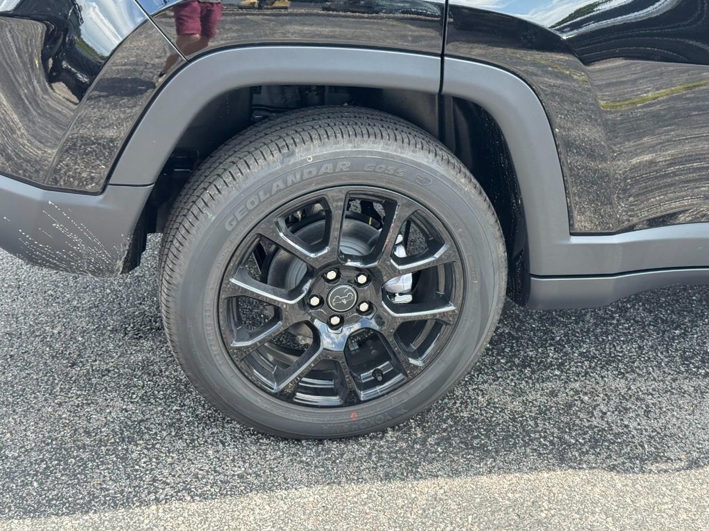 Jeep Compass Vehicle Full-screen Gallery Image 04