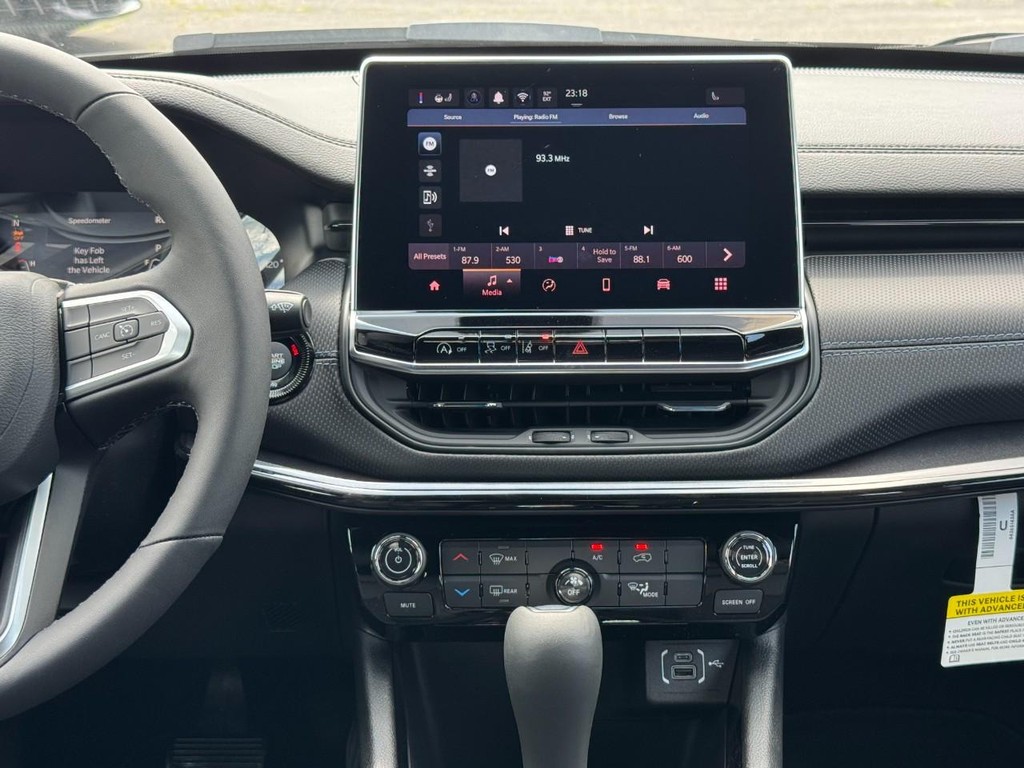 Jeep Compass Vehicle Full-screen Gallery Image 08