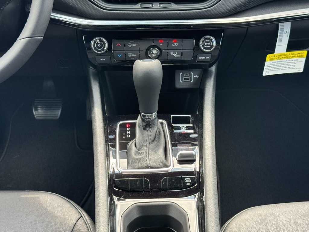 Jeep Compass Vehicle Full-screen Gallery Image 09