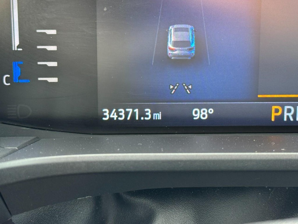 Ford Escape Vehicle Full-screen Gallery Image 19