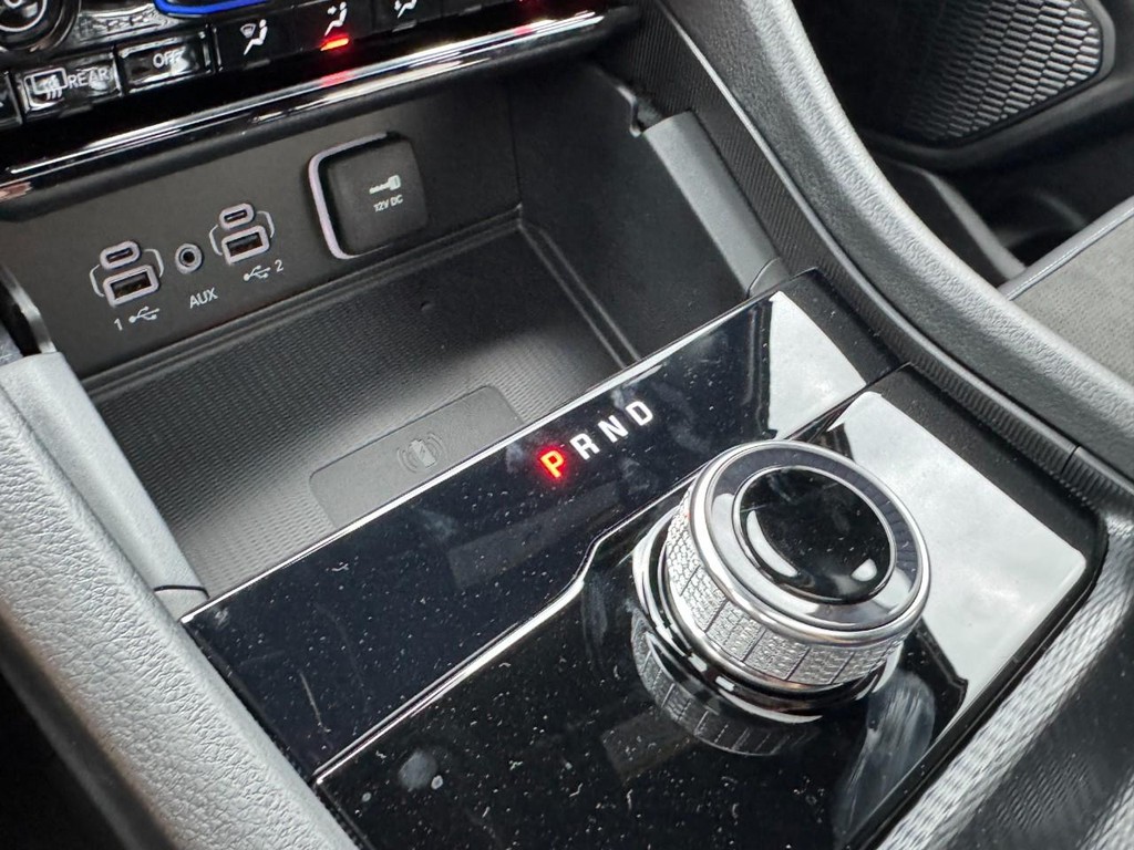 Jeep Grand Cherokee Vehicle Full-screen Gallery Image 14