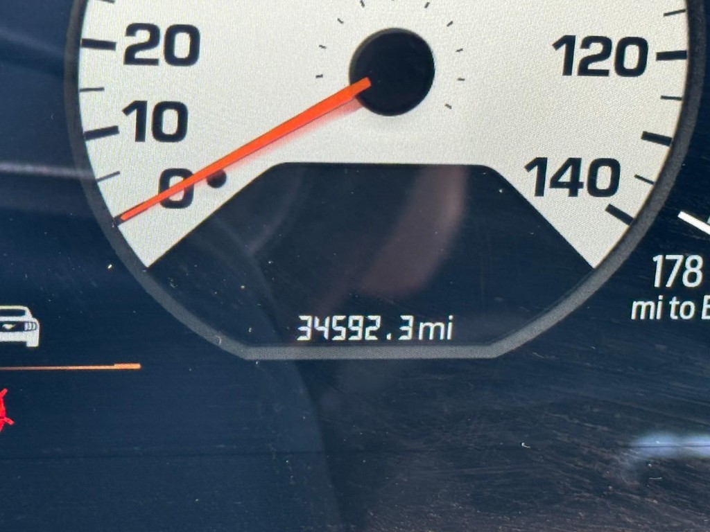 Ford Mustang Vehicle Full-screen Gallery Image 21