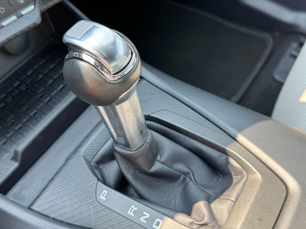 Ford Mustang Vehicle Full-screen Gallery Image 22