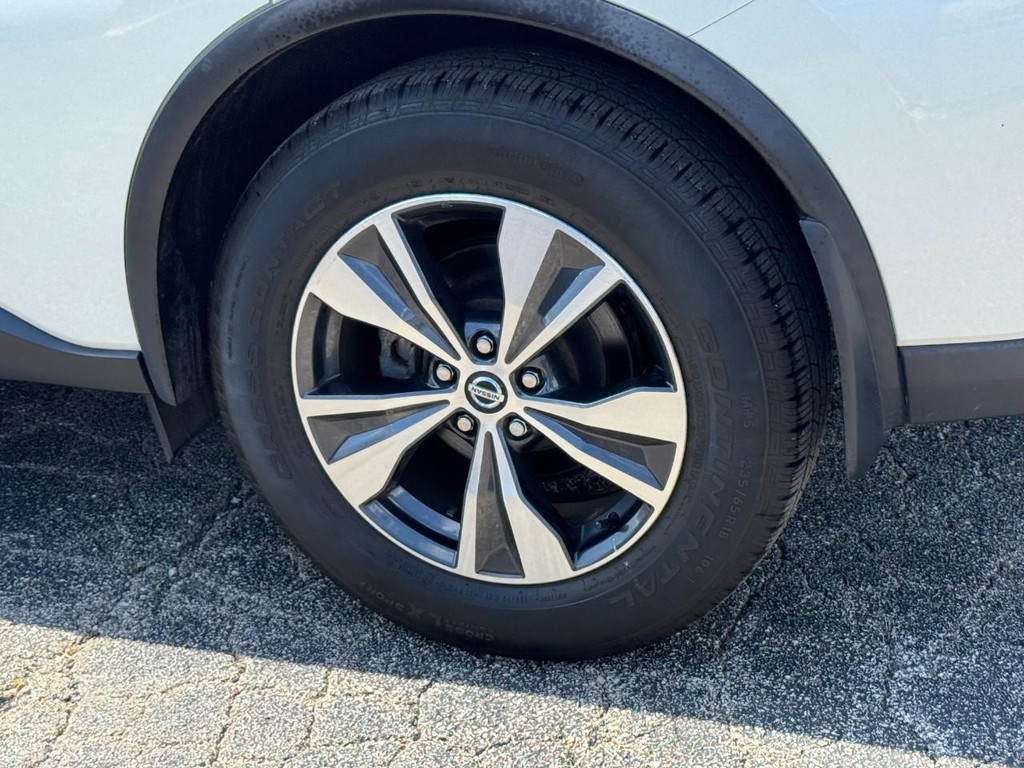 Nissan Murano Vehicle Full-screen Gallery Image 05