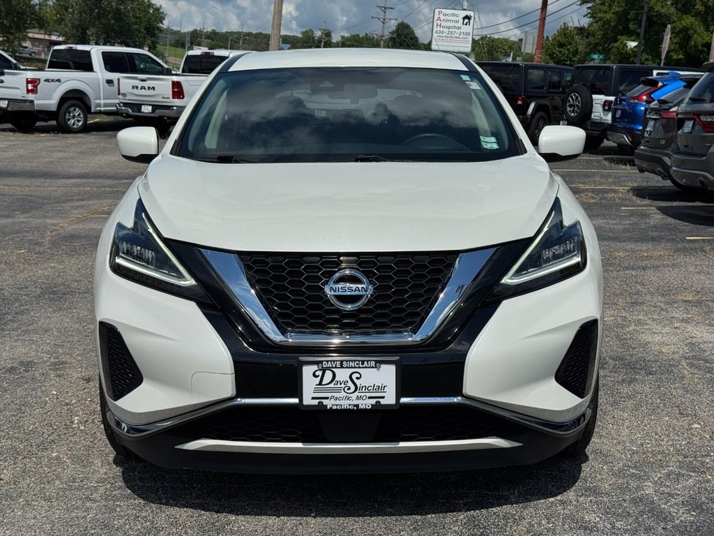 Nissan Murano Vehicle Full-screen Gallery Image 07