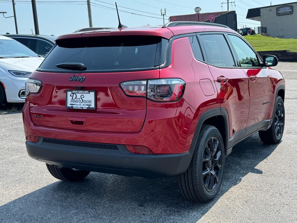 Jeep Compass Vehicle Full-screen Gallery Image 03