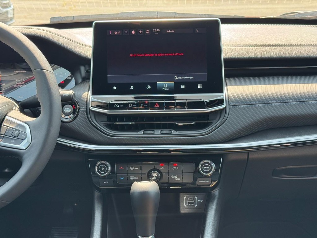 Jeep Compass Vehicle Full-screen Gallery Image 08