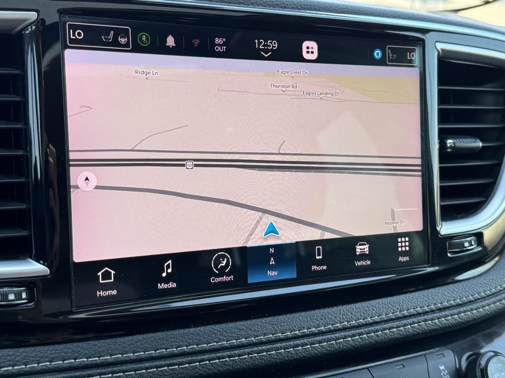 Chrysler Pacifica Vehicle Full-screen Gallery Image 27