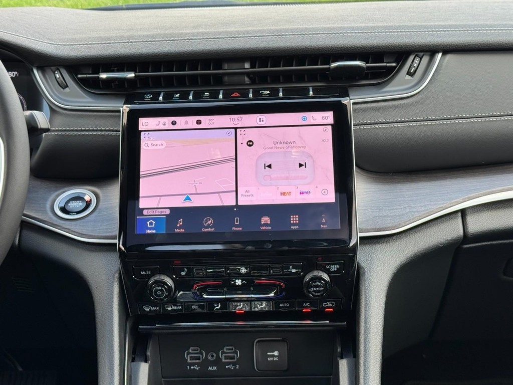 Jeep Grand Cherokee Vehicle Full-screen Gallery Image 08