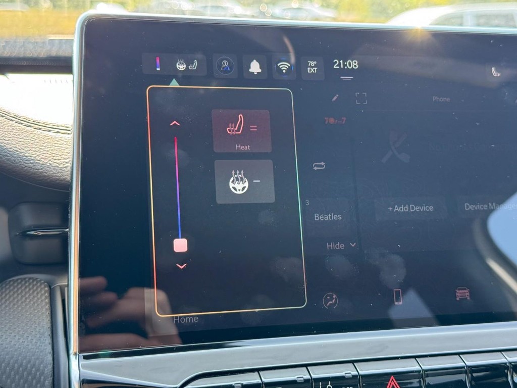 Jeep Compass Vehicle Full-screen Gallery Image 14