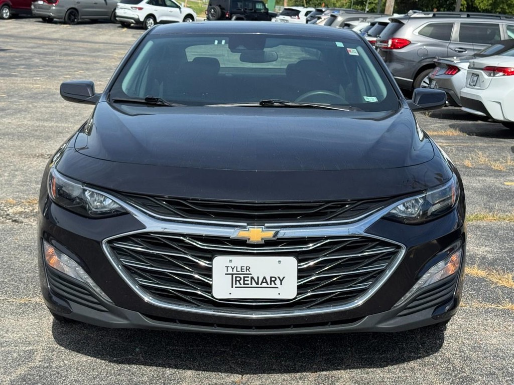 Chevrolet Malibu Vehicle Full-screen Gallery Image 07