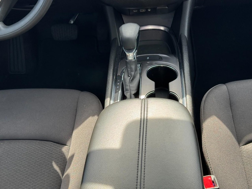 Chevrolet Malibu Vehicle Full-screen Gallery Image 15