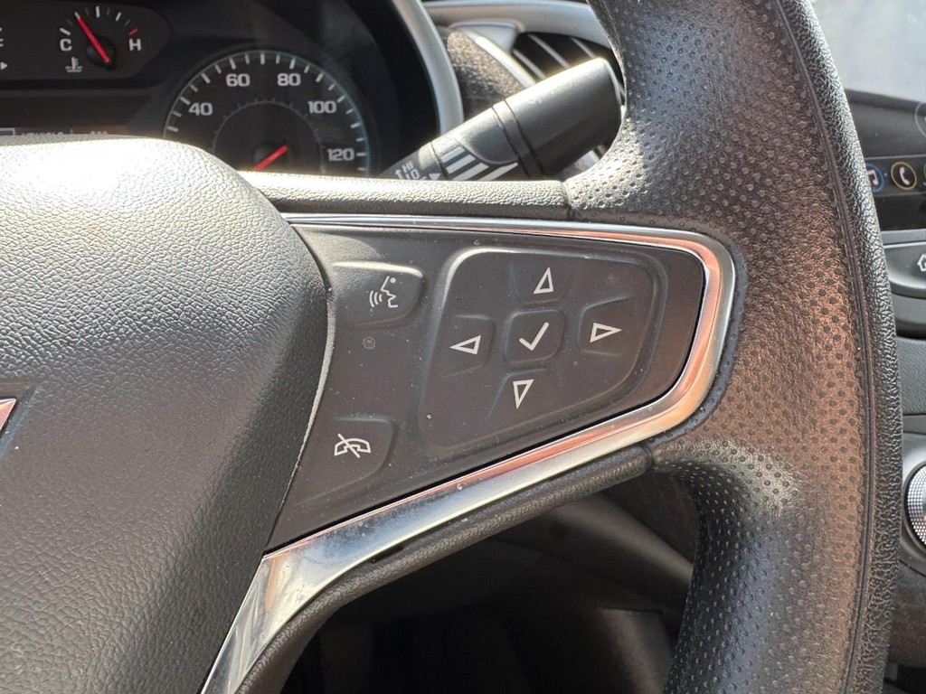 Chevrolet Malibu Vehicle Full-screen Gallery Image 18