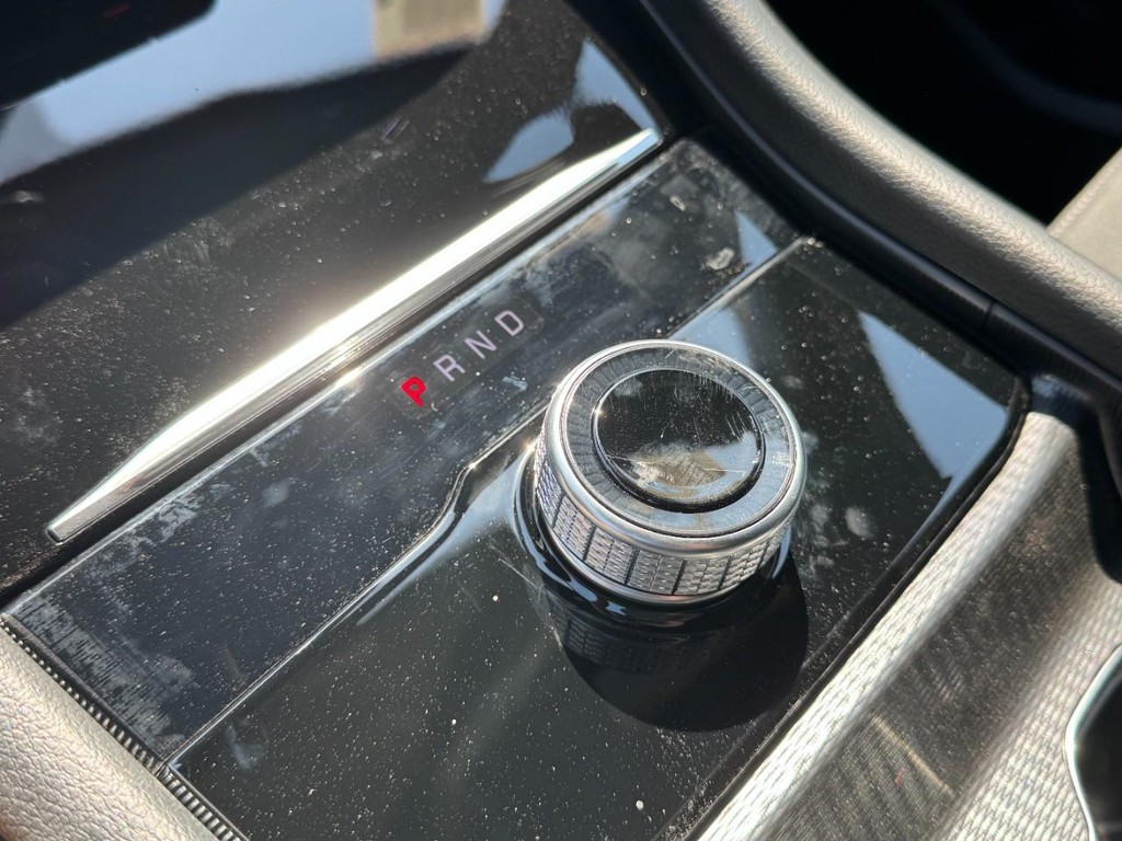 Jeep Grand Cherokee Vehicle Full-screen Gallery Image 13