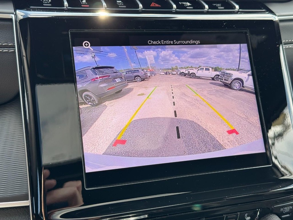 Jeep Grand Cherokee Vehicle Full-screen Gallery Image 15