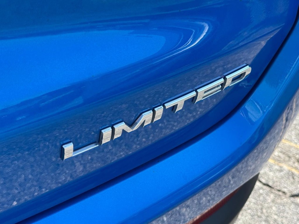 Jeep Compass Vehicle Full-screen Gallery Image 10