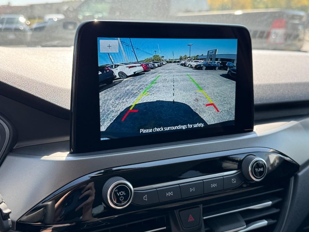 Ford Escape Vehicle Full-screen Gallery Image 22