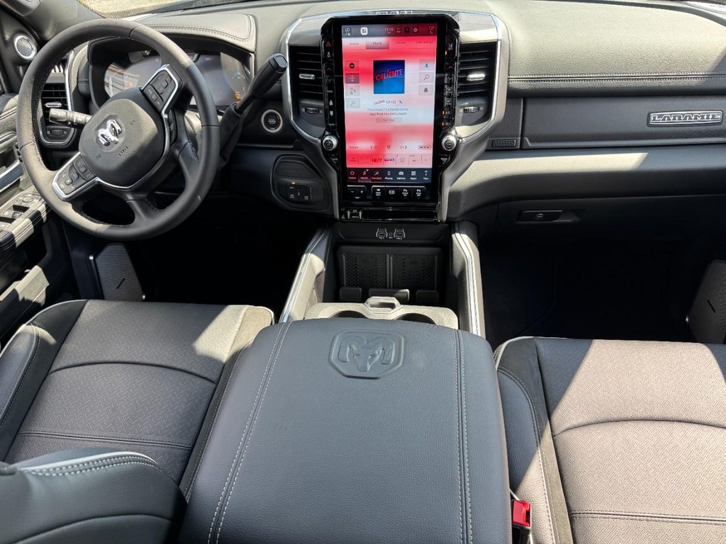 Ram 2500 Vehicle Full-screen Gallery Image 06