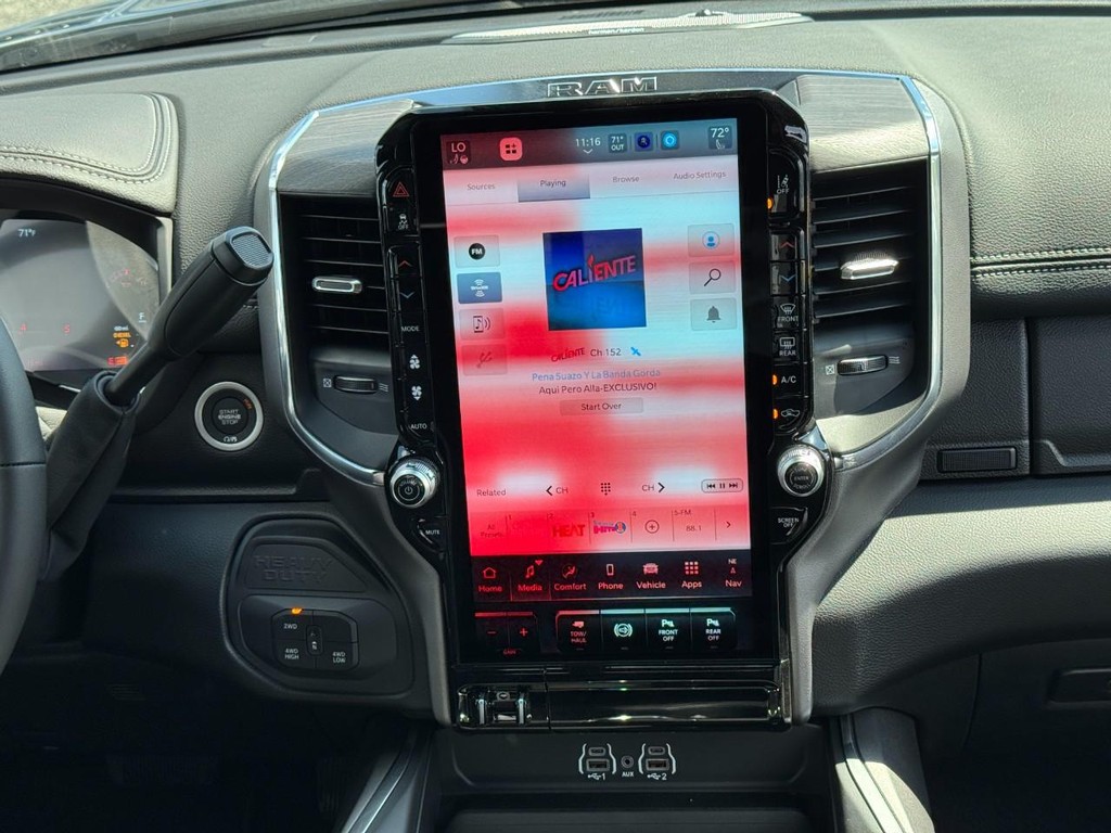 Ram 2500 Vehicle Full-screen Gallery Image 08