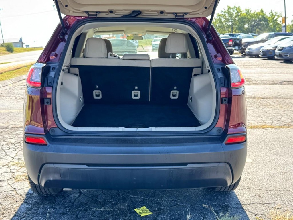 Jeep Cherokee Vehicle Full-screen Gallery Image 09