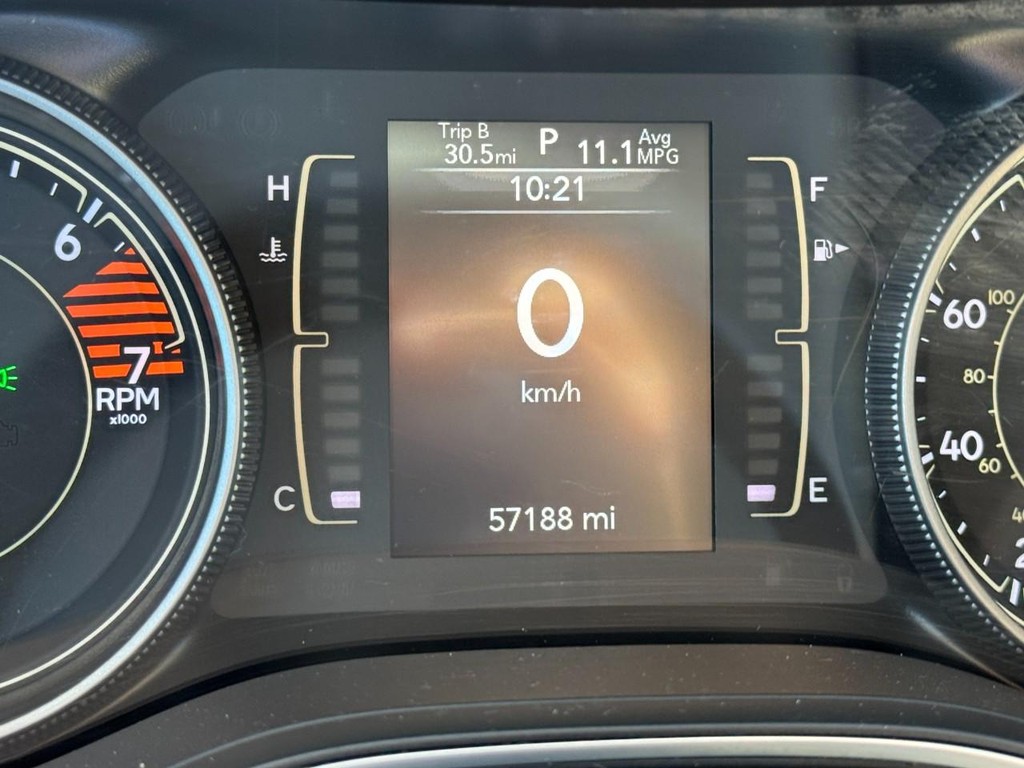 Jeep Cherokee Vehicle Full-screen Gallery Image 18