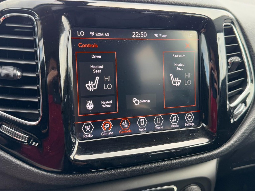 Jeep Compass Vehicle Full-screen Gallery Image 20