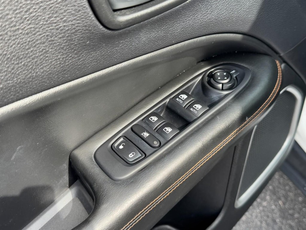 Jeep Compass Vehicle Full-screen Gallery Image 22