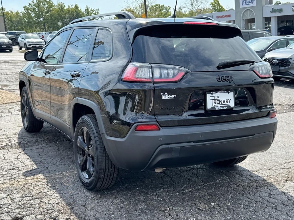 Jeep Cherokee Vehicle Full-screen Gallery Image 04