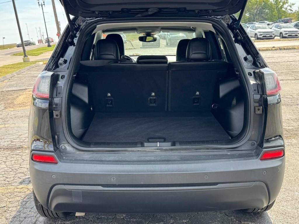 Jeep Cherokee Vehicle Full-screen Gallery Image 09