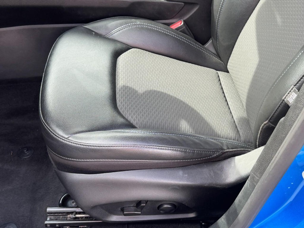 Jeep Compass Vehicle Full-screen Gallery Image 24