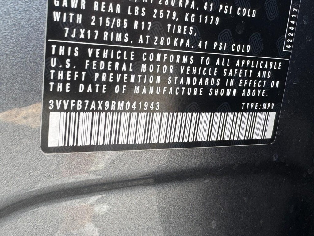 Volkswagen Tiguan Vehicle Full-screen Gallery Image 24