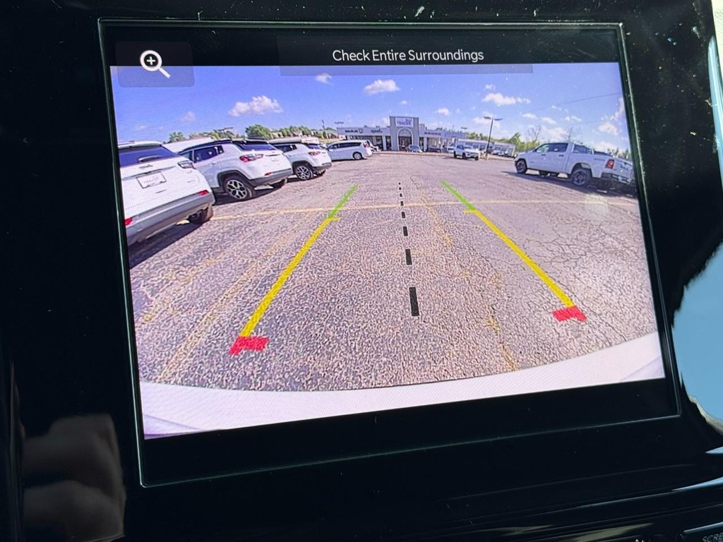 Jeep Grand Cherokee L Vehicle Full-screen Gallery Image 16